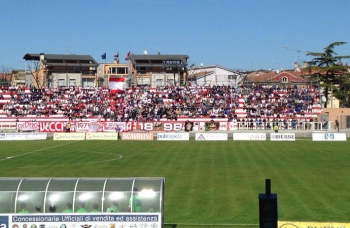 Avanti Vis! i biancorossi battono Castelfidardo 3 a 0 davanti a un caloroso "Benelli"