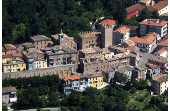 "Fotografate l'alba e il tramonto dai castelli di Vallefoglia"