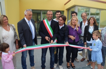 Pesaro, primo giorno di scuola: il sindaco Ricci in visita all'Olivieri di via Lamarmora