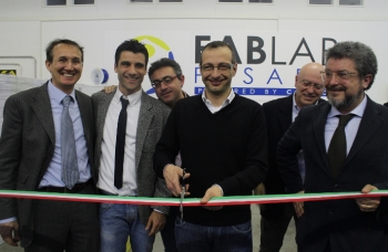 Ricci inaugura il FabLab: «Da oggi Pesaro è più all'avanguardia. Ora insistere sull'innovazione»