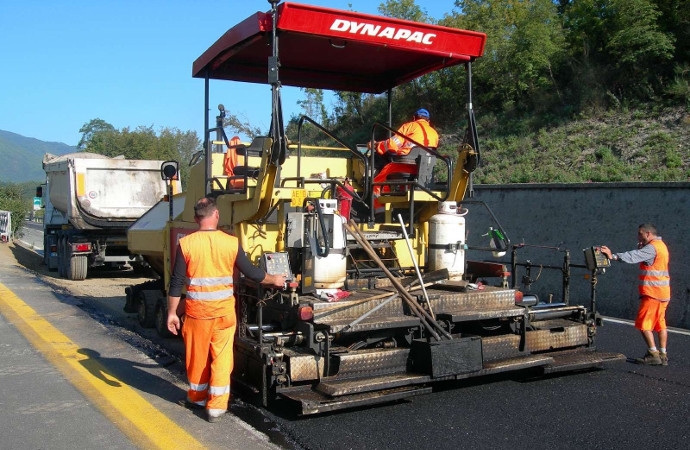 Pesaro, presentato il nuovo piano di asfaltature: 120 strade intere per 38 km totali