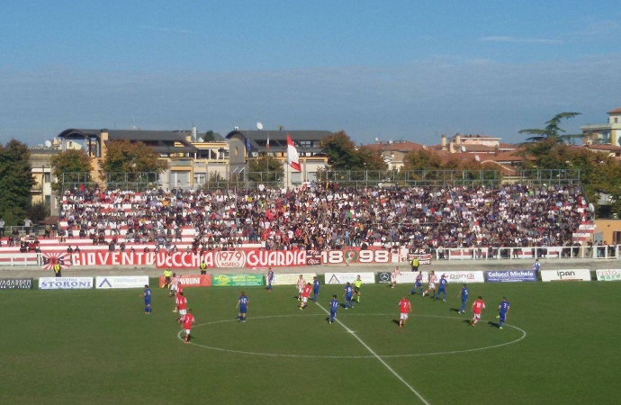 Una bella Vis stende la Vastese al Benelli