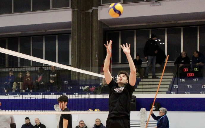 VOLLEY. Serie C, c'è Montesi Pesaro-Bottega